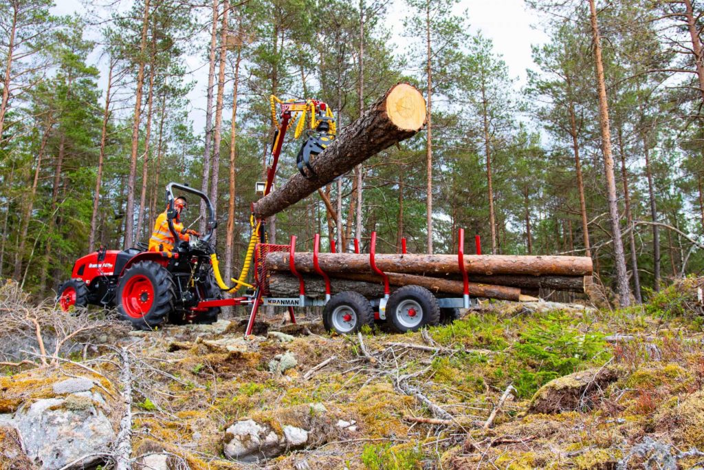 T3500-griplastarvagn-traktor-inaction-scaled